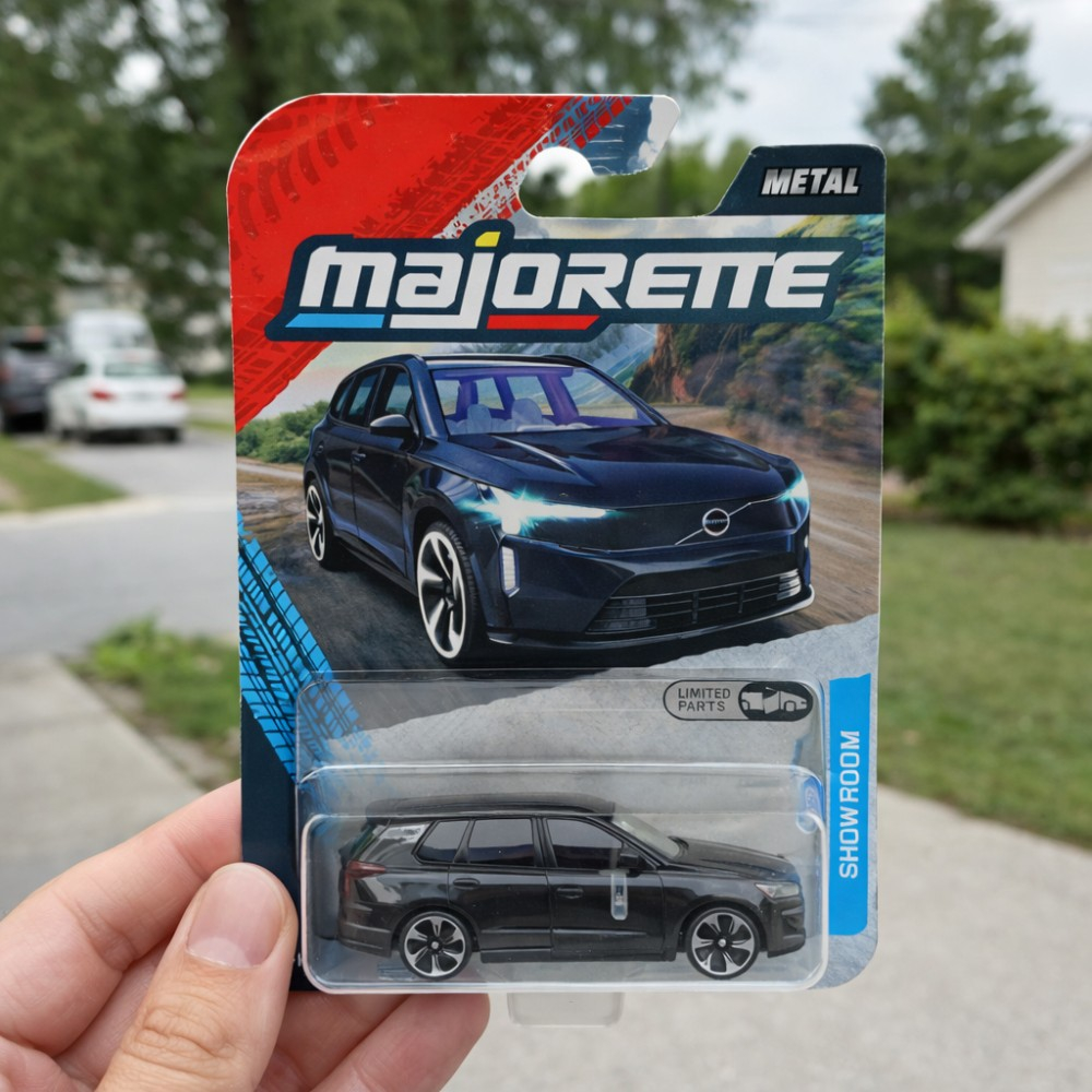Металлическая машинка Majorette Showroom Volvo EX 2000000 1290 1:64 2000000 12 — фото 2