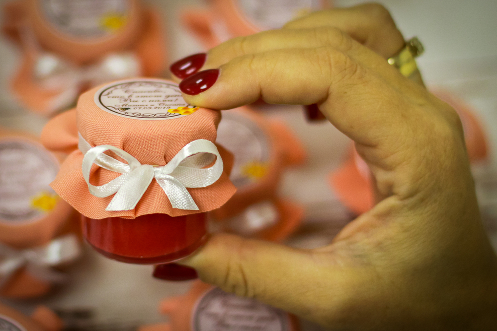 Бонбоньерка с крем-медом на свадьбу