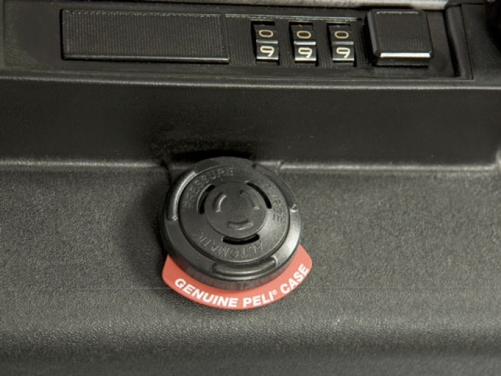 Защитный кейс Peli™ 1495 черный для ноутбуков