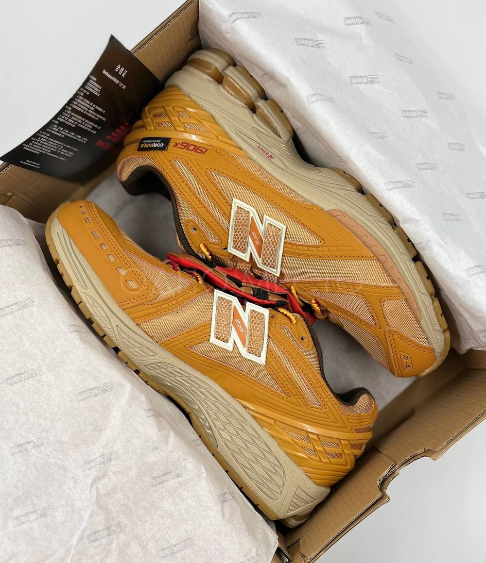 New Balance 2002R