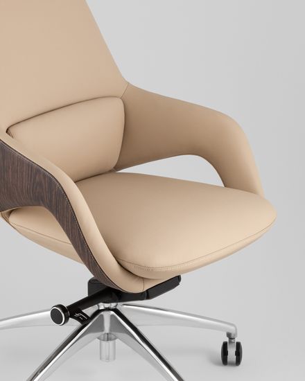 Кресло руководителя TopChairs Reign бежевый