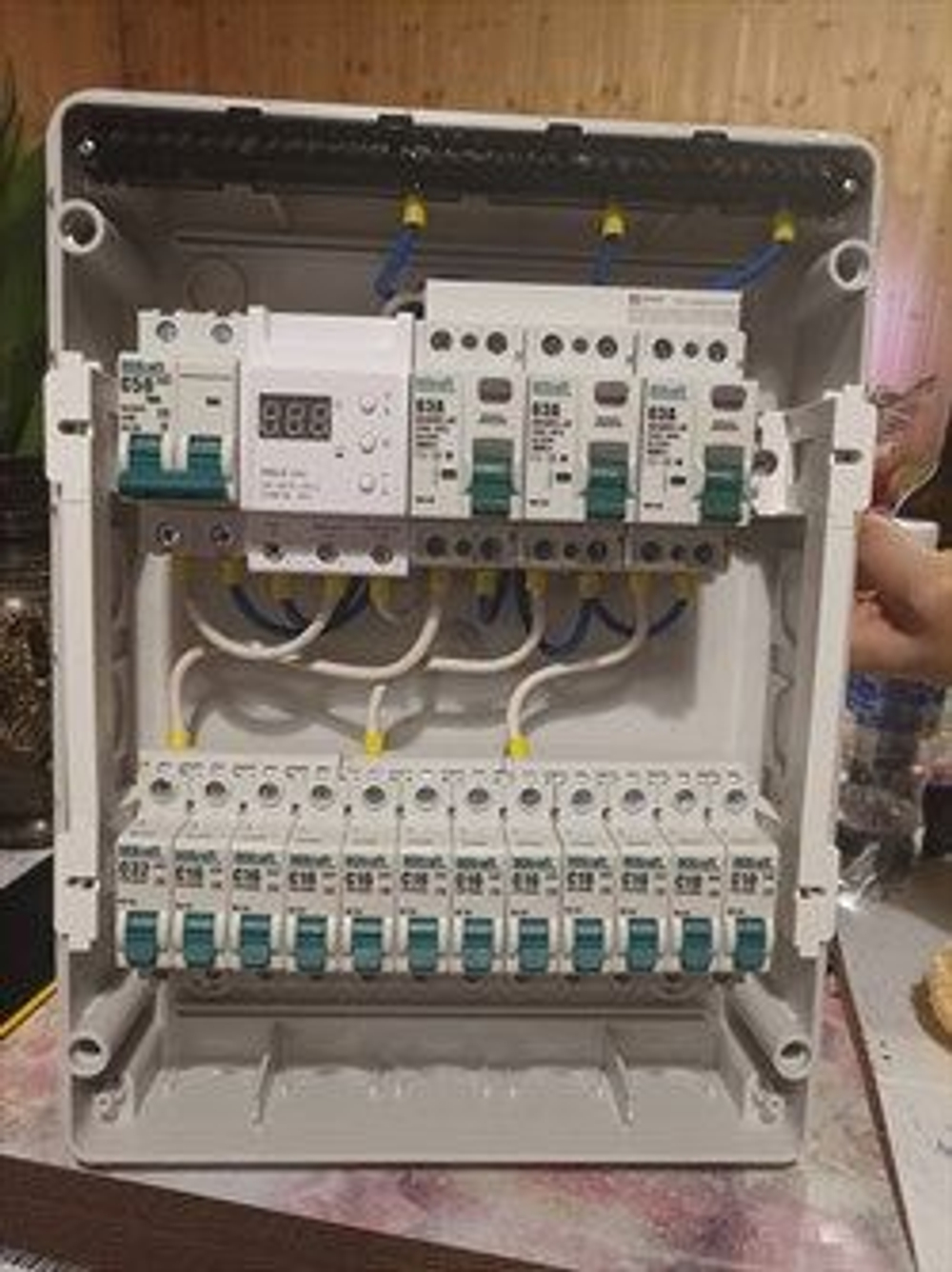 автоматический выключатель 1п 20А тип С 4,5кА серия ВА-101 DEKraft 2шт