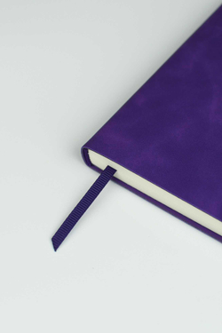 Ежедневник датированный 2026 ESCALADA, А6, 120 л., арт. 70317/ 20 БЕЙБИСКИН ФИОЛЕТОВЫЙ (кожзам: 105x150 мм, мягкий переплёт, материал обложки: искусственная кожа "Бейбискин"; декор: тиснение фольгой; способ крепления блока: ниткошвейный; вн. блок: 12