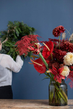 Интерьерный красный