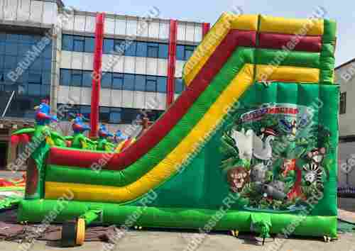 Надувной батут "Джунгли малый" с птичками на столбиках, размер 10*7*5 м