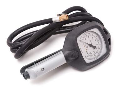 Пистолет для подкачки шин с манометром и шлангом 1м(0-12bar) Partner STG-23