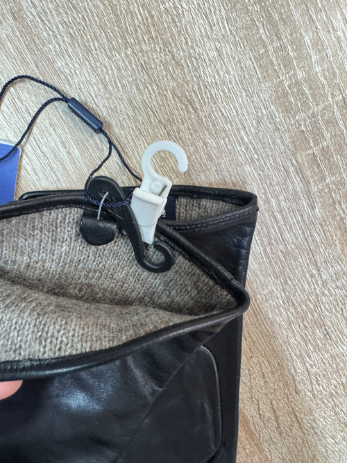 Перчатки. Женские. Материал верха: Кожаные люкс качества. Подклад: Трикотаж-шерсть. Только средние размеры. 5 шт в упаковке.