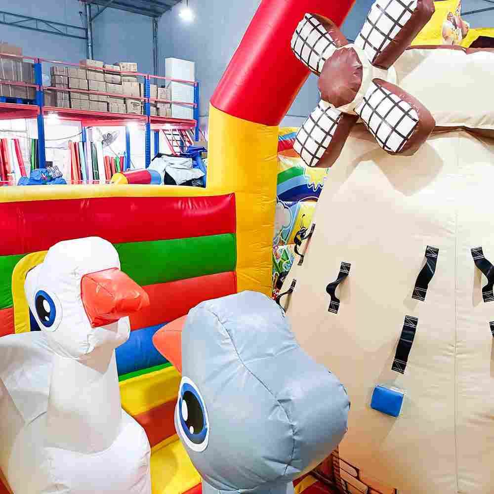 Коммерческий надувной батут «Добрая русская сказка 2», 8*4*5 м