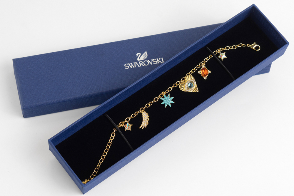 Бреслет Swarovski с шестью подвесками