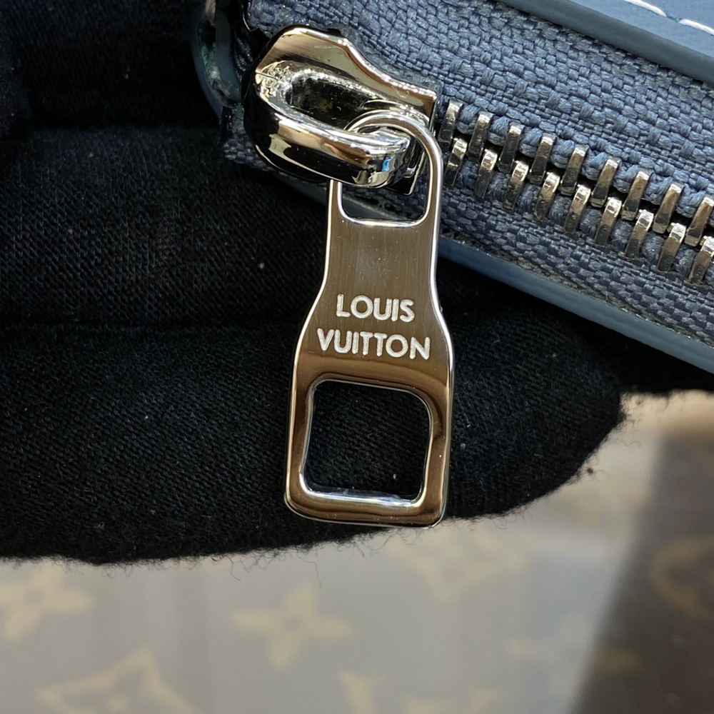 Louis Vuitton Pochette To-Go