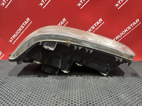 Фара передняя левая