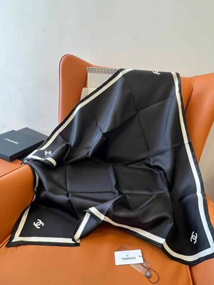 Платок CHANEL 90х90 см