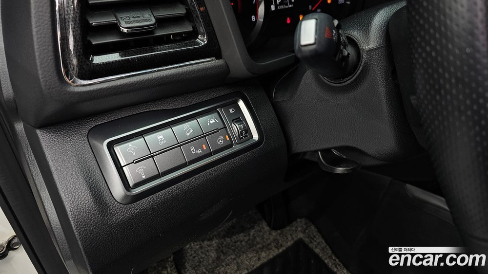 KG Mobility (Ssangyong) Very New Tivoli Бензин 1.5 2WD (11.2020)