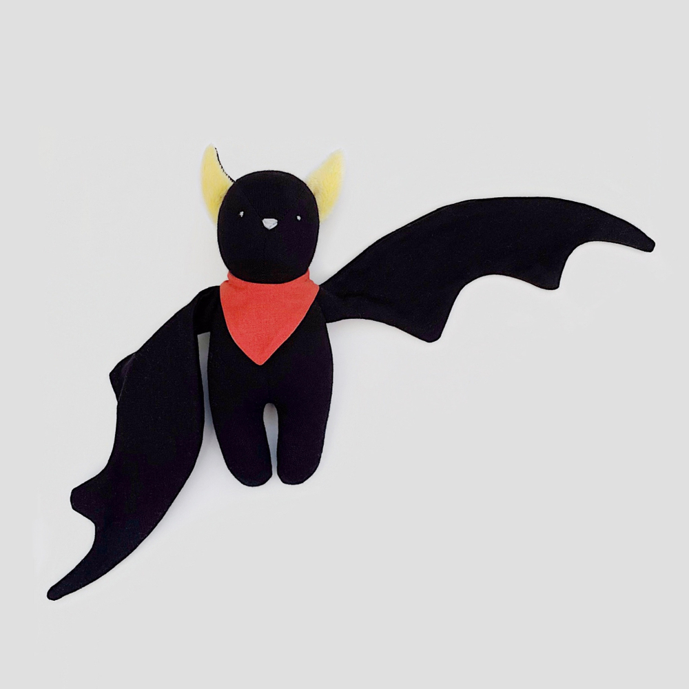 Летучая мышь с желтыми ушками