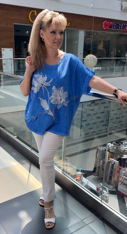 Итальянская туника с пайетками и белыми цветочками