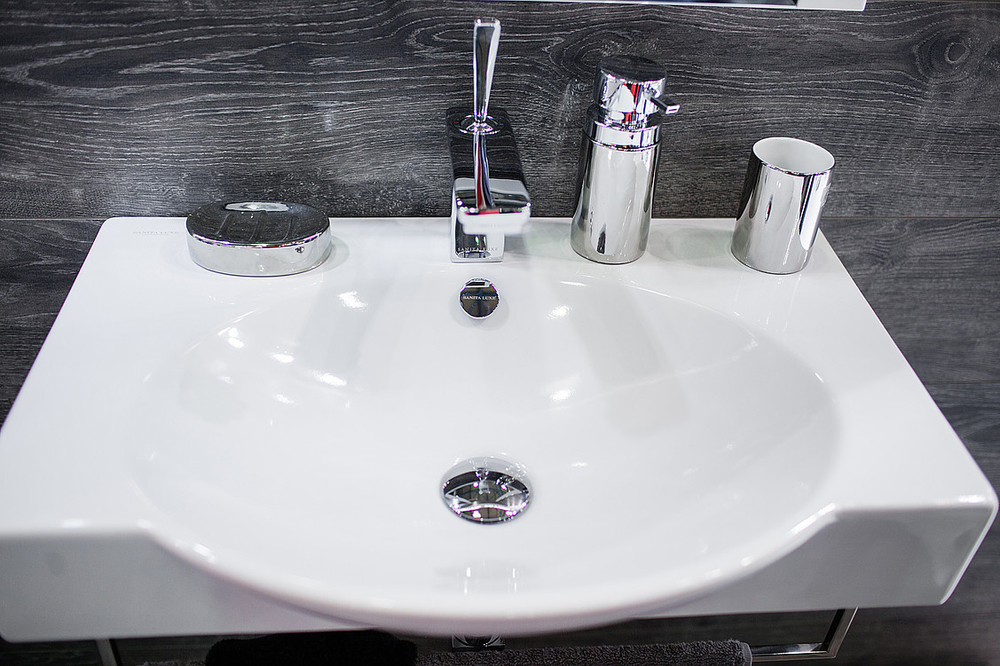 Раковина Sanita Luxe Infinity 65 на кронштейнах