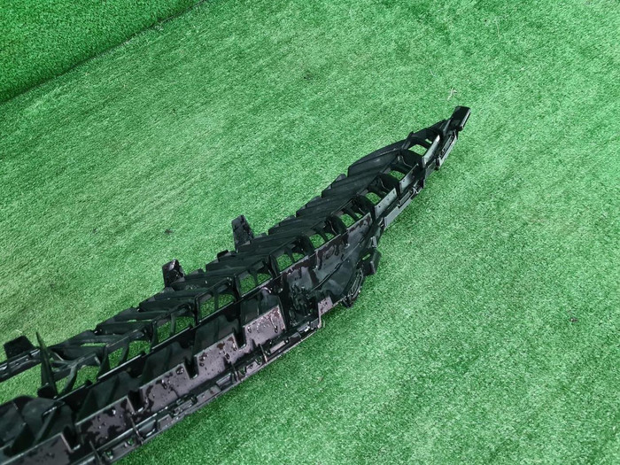 Решетка перед. бампера Citroen C5 Aircross (22-нв)