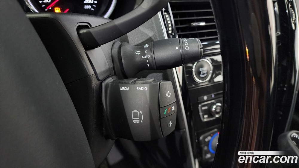 Renault Korea (Samsung) SM7 Nova 2.5 V6 (11.2019)