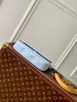 Louis Vuitton Ivy Wallet On Chain Bag