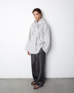 Полупальто и косынка двухсторонние из шерсти и шелка Лоро Пиана светло-серый/бежевый