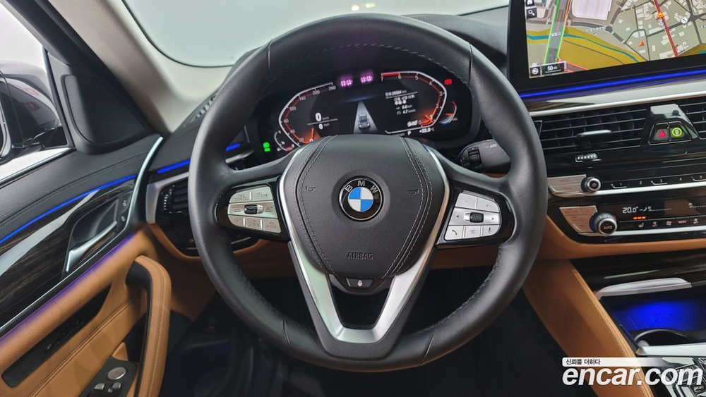 BMW 5 Series (G30) 520i Luxury (11.2022)