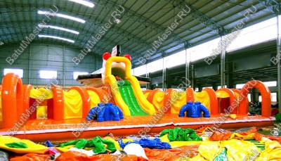 Коммерческий надувной батут "Ракета" 20*10*7 м