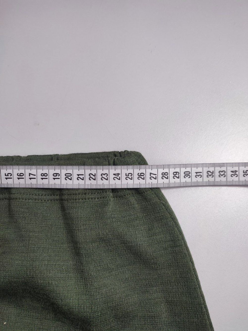 Костюм-двойка с юбкой зеленый на 8-9 лет, новый