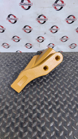 Зуб болтовой C41B44 боковой правый