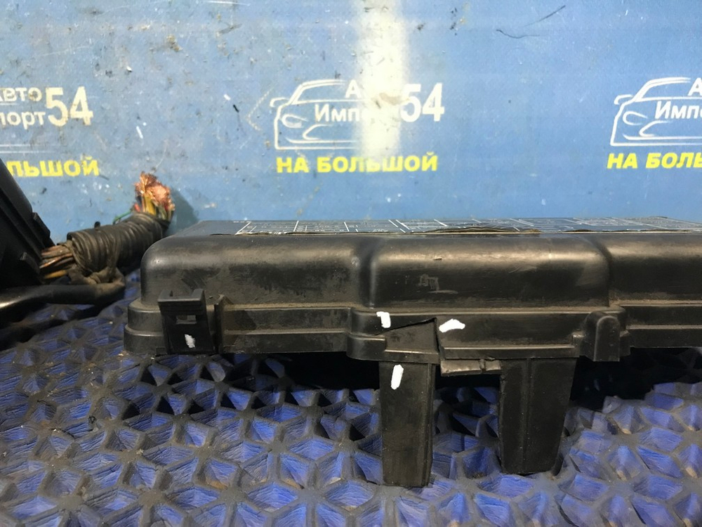 Блок предохранителей подкапотный Honda AVANCIER 1999