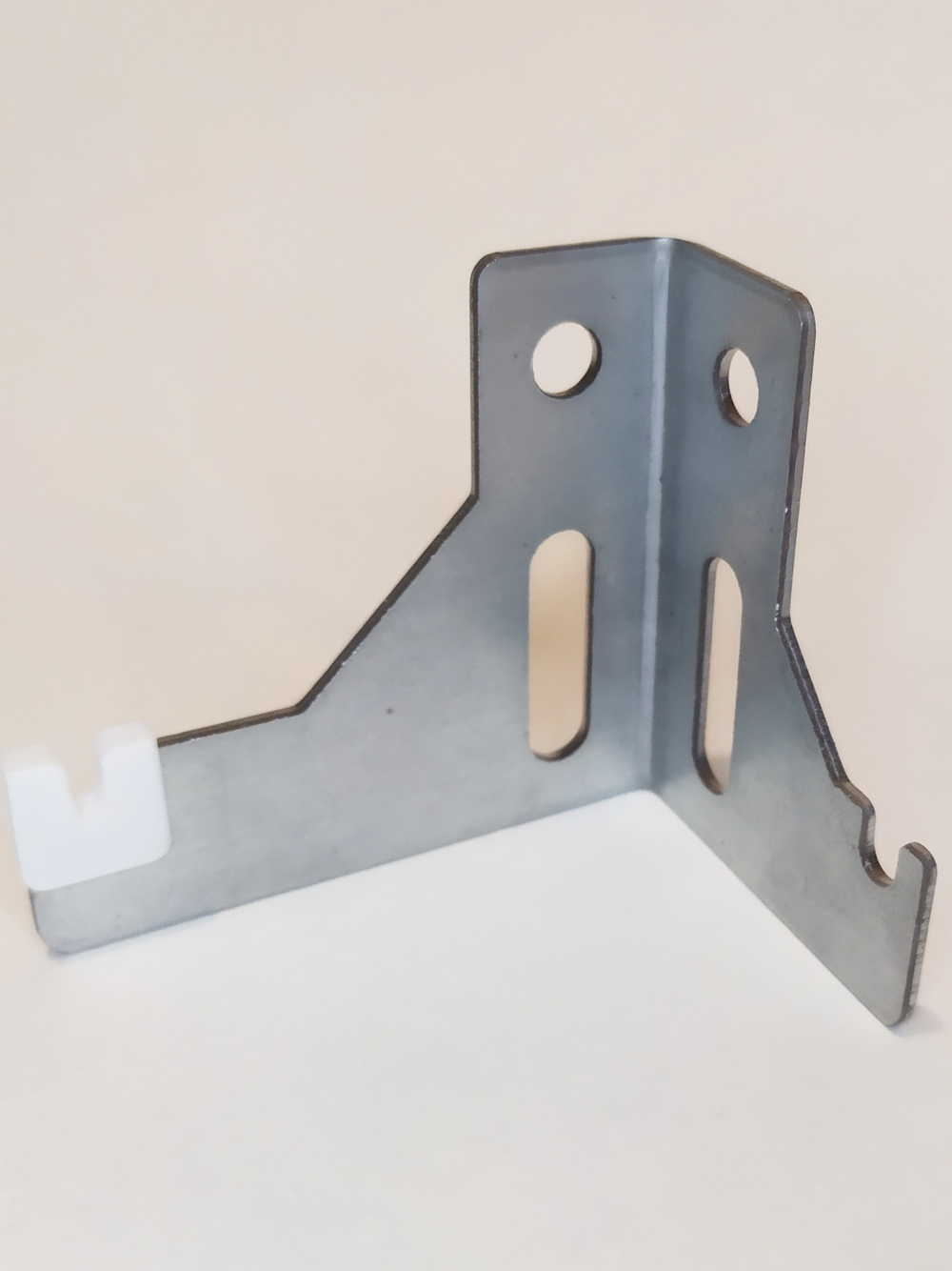 К9.2 Кронштейн настенный левый и правый