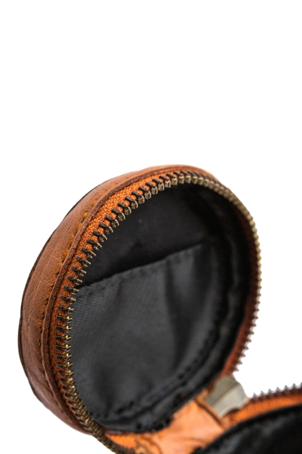 Футляр для хранения MUUD  "Helsinki" Black, 5,5 х 7,5 см
