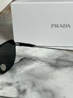 Очки Prada