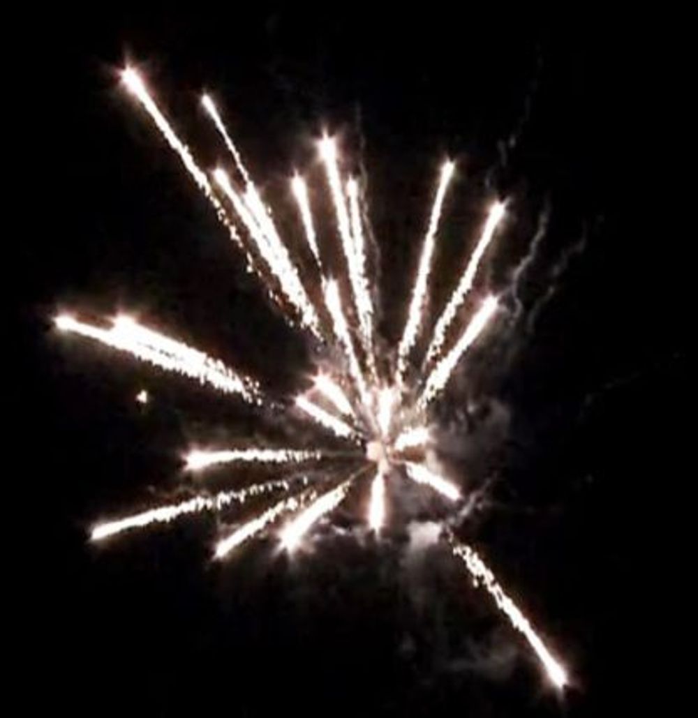 Батарея салютов «WELL FIREWORKS»   0,8"/120 залпов