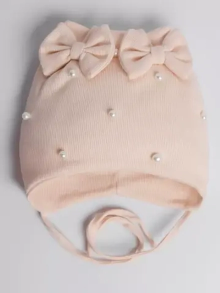 Шапка для девочки осенняя на завязках с бусинами