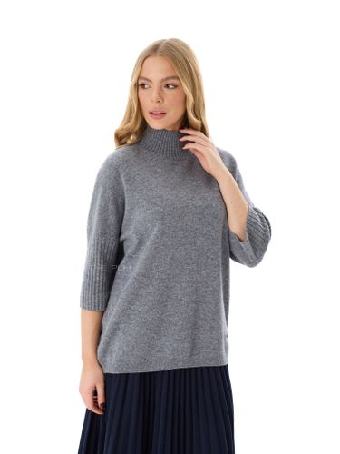 Шерстяной серый джемпер с коротким рукавом