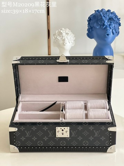 Louis Vuitton Coffret Accessoires