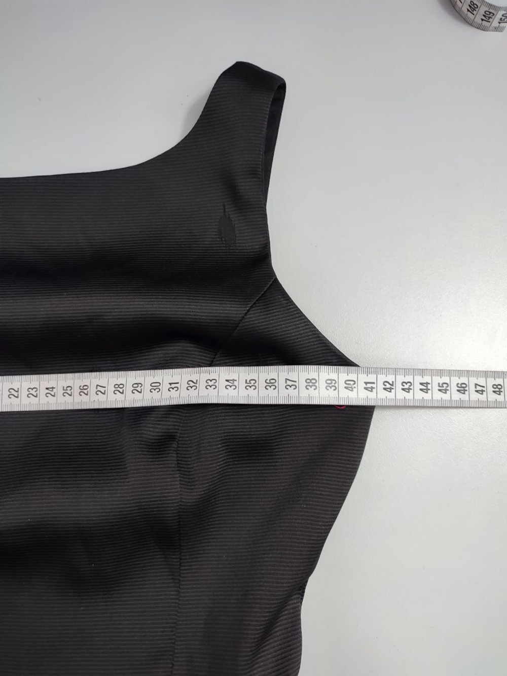 Платье Favori с баской 44 размер