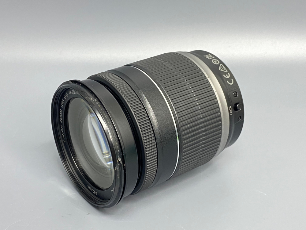 Canon 18-200mm Отколото крепление светофильтра