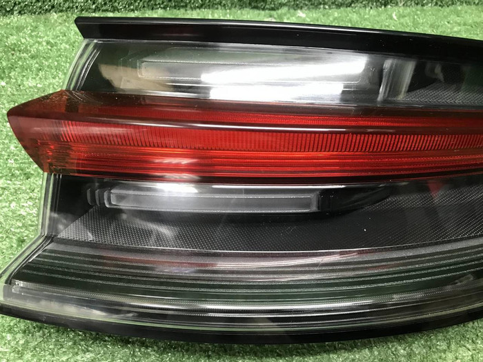 Фонарь правый внешний Porsche Macan 95b (18-нв)