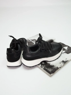 Кроссовки женские демисезонные натуральные