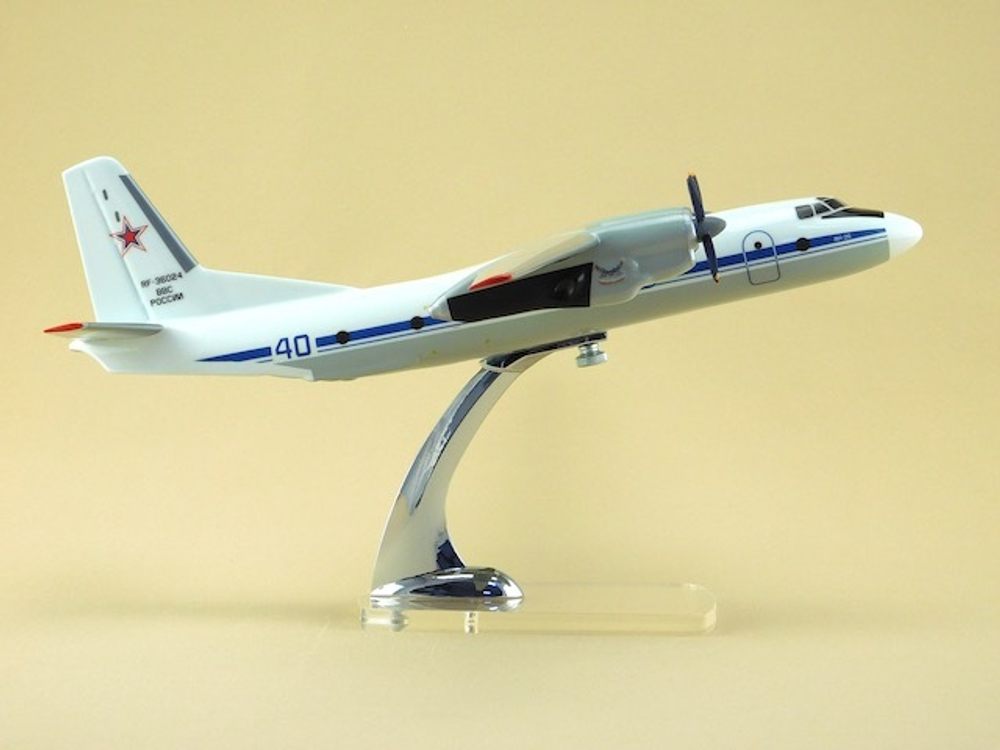 Модель самолета Ан-26 (М1:72, ВВС России, Новосибирск)