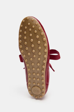 ZARA СПОРТИВНЫЕ БАЛЕТКИ С БАНТОМ, КРАСНЫЙ