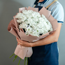 Воздушный букет из ромашковой хризантемы размер L