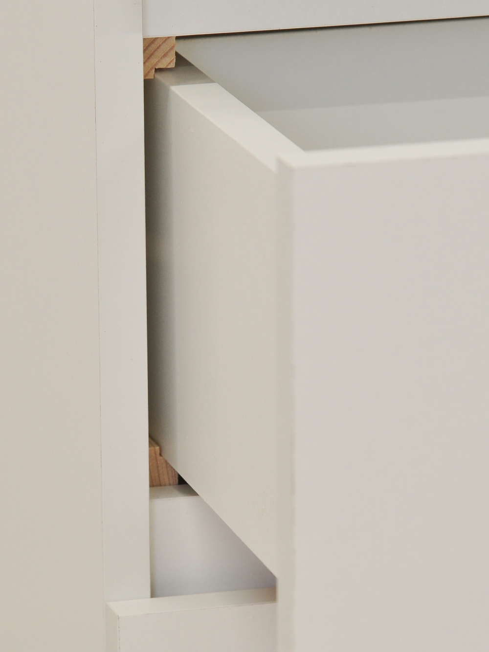 Комод для одежды Марм 70х35х67 см с 3-мя выдвижными ящиками со скосами, белый комод в скандинавском стиле