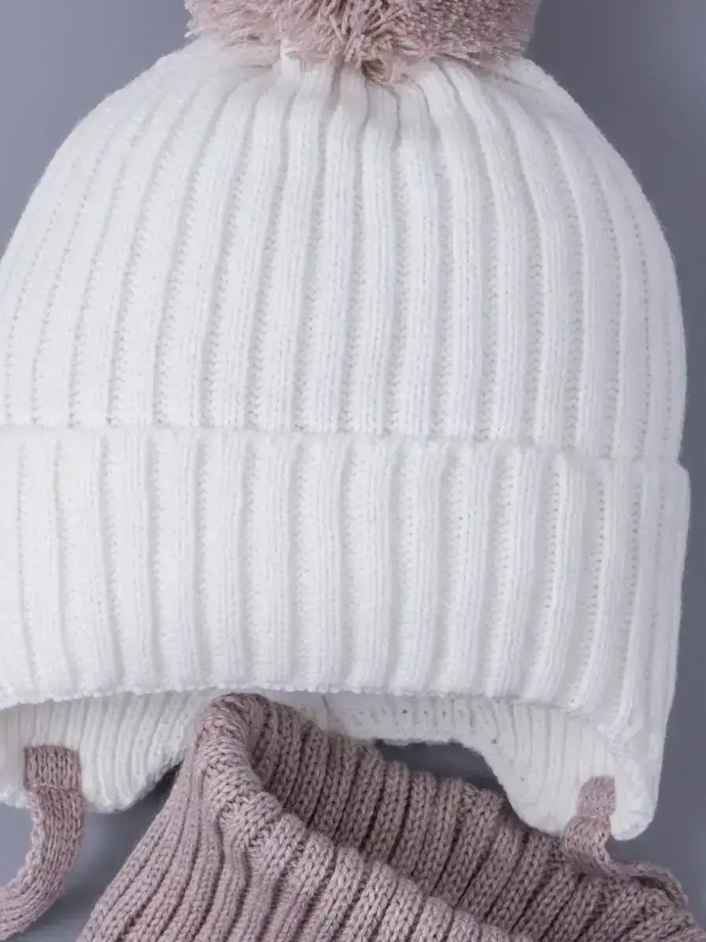 Шапка детская осенняя вязаная и снуд