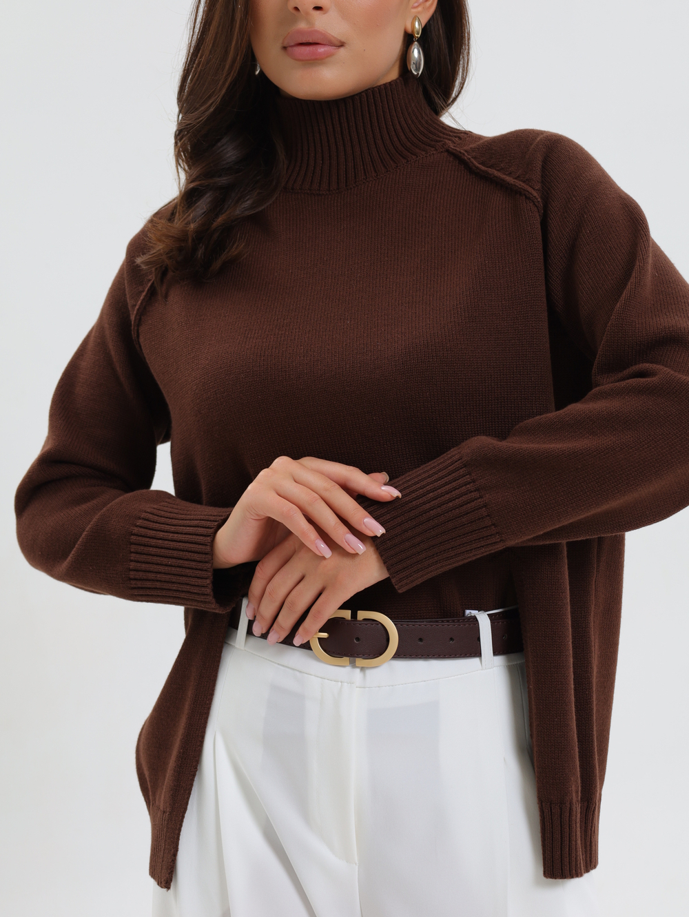 Вязаный свитер с асимметрией