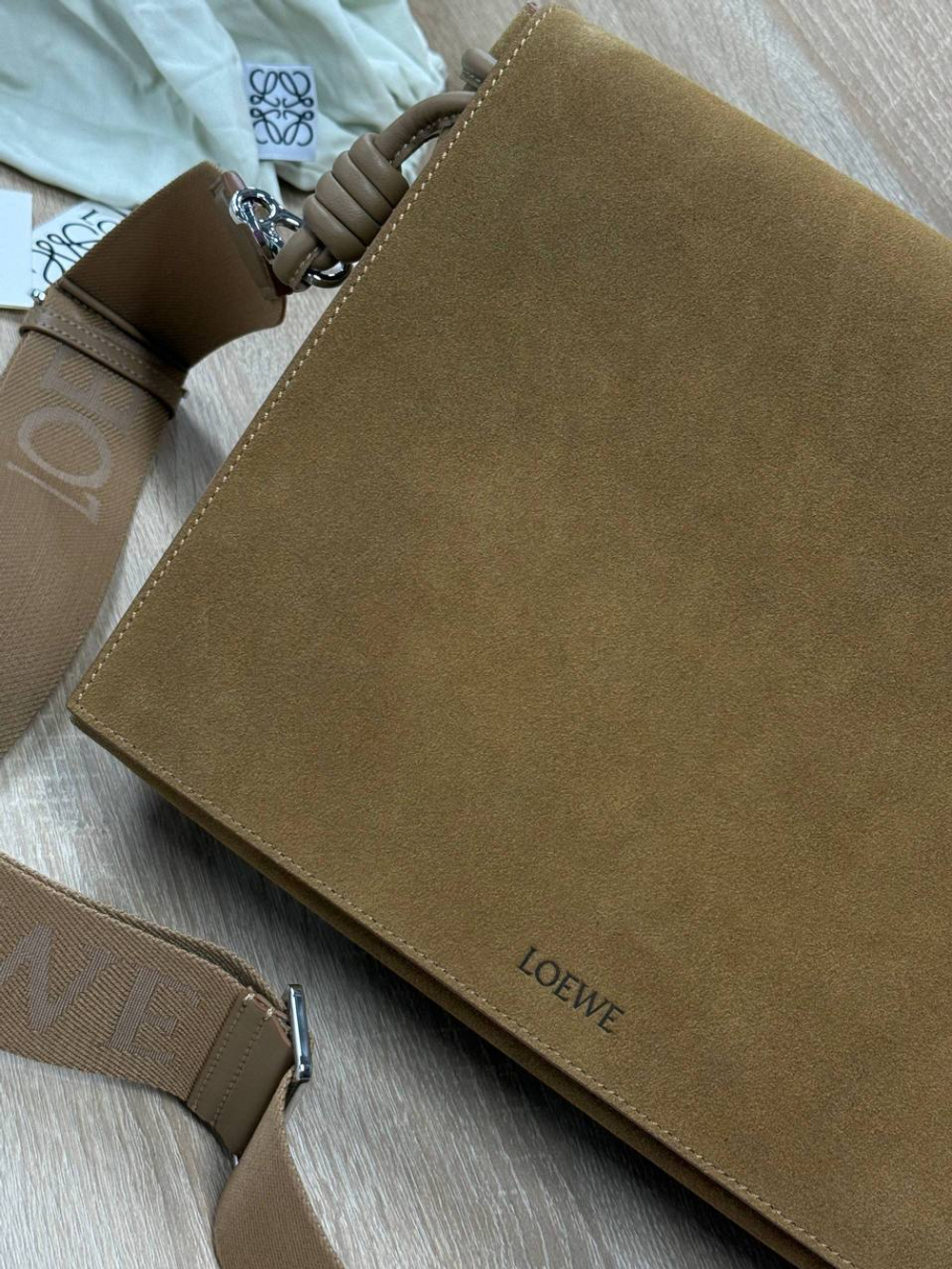 Сумка-мессенджер Loewe