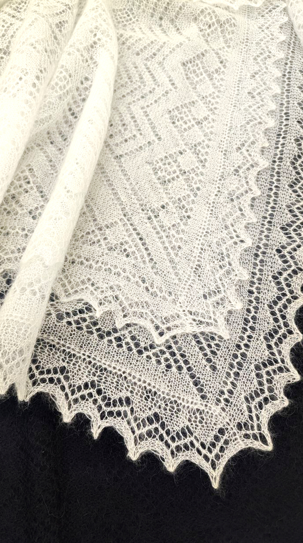 Оренбургский пуховый платок П3-120-01 белый отбеленный