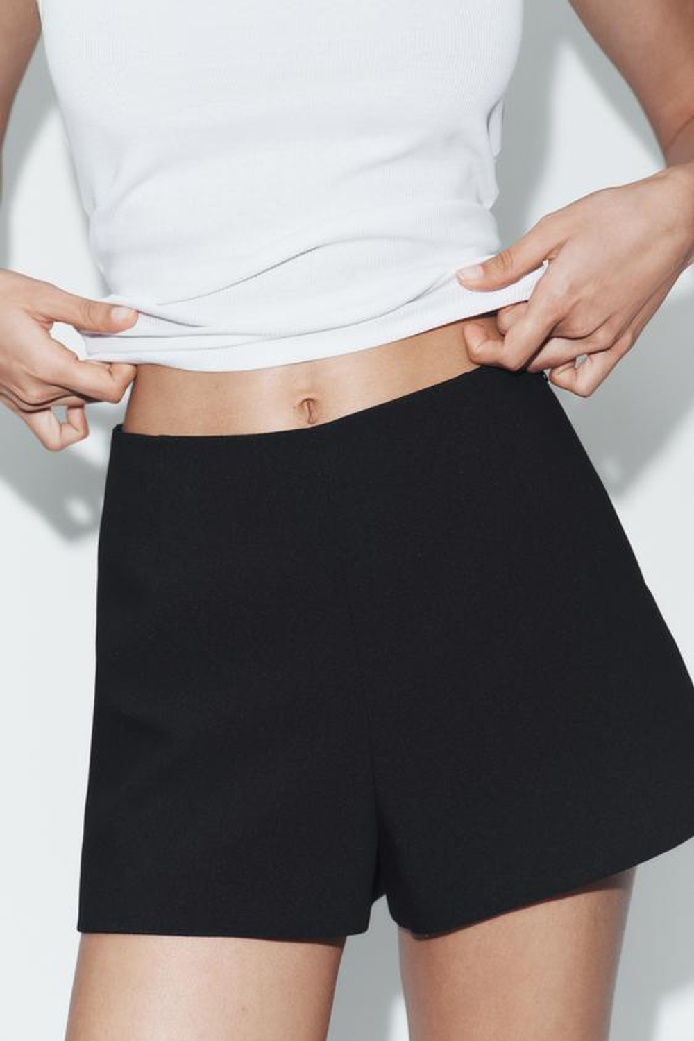 ZARA ШОРТЫ С ВЫСОКОЙ ПОСАДКОЙ, ЧЕРНЫЙ