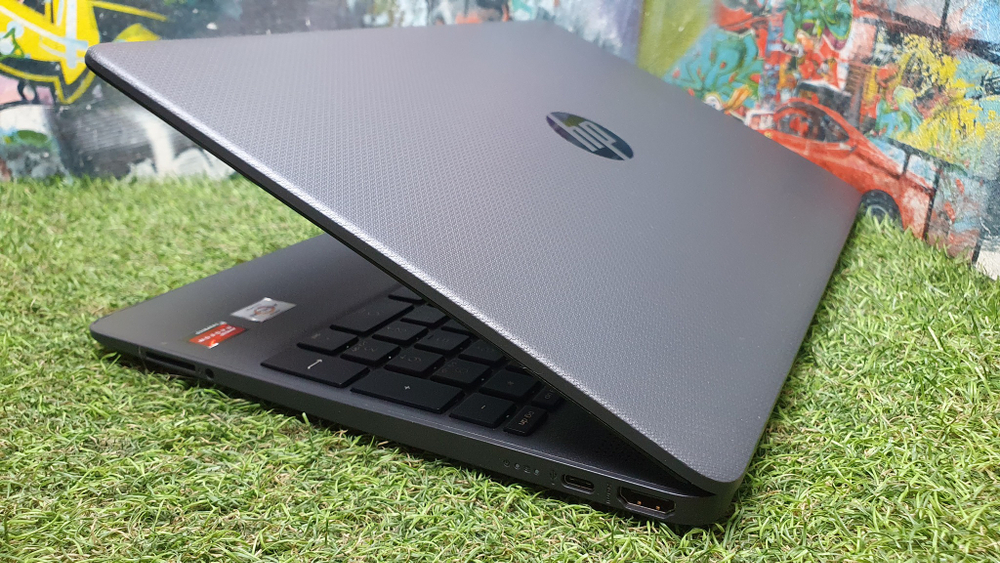 Ноутбук HP AMD/4Gb/FHD/15s-eq1329ur 3C8P0EA/Windows 10